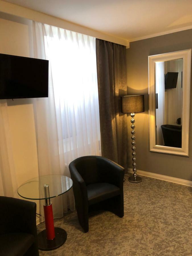 Haus Tannenhof Hotell Hannover Exteriör bild